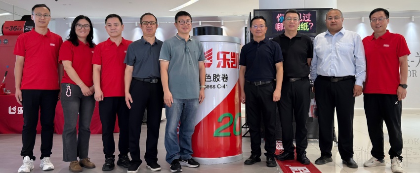 樂凱膠片國慶亮相保定萬博廣場，8天沉浸式體驗點燃市民光影熱情